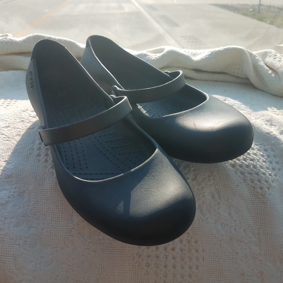 crocs alice work flat